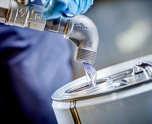oil can being refilled