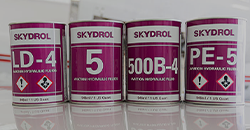 Skydrol_Cans_1.png