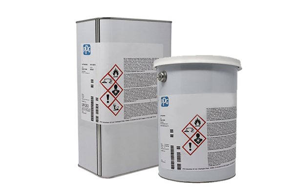 Desothane HS CA8000 product tins
