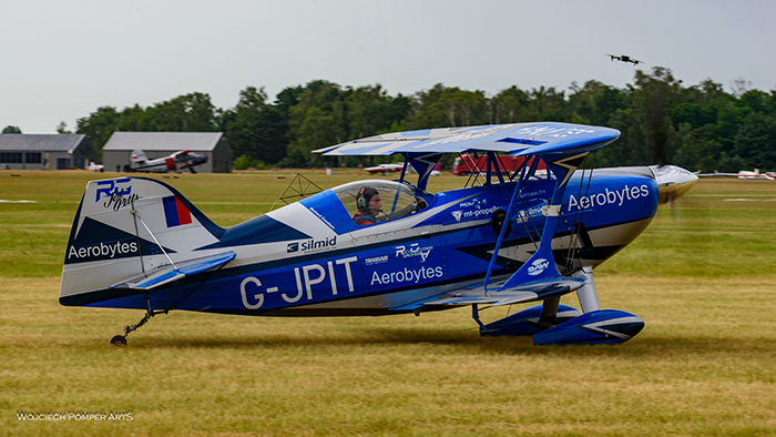 Rich Goodwin show aircraft with pilot